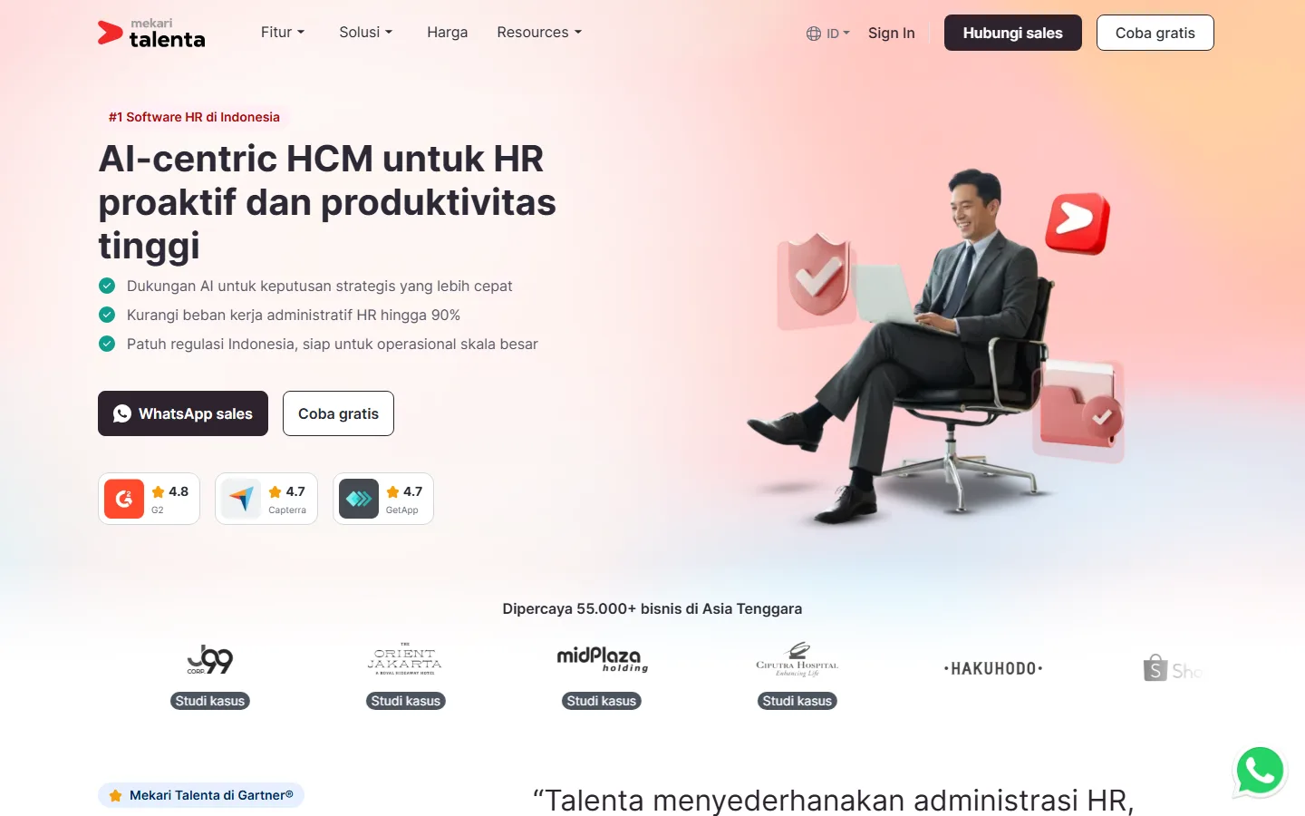 Tangkapan layar layar pertama situs Mekari Talenta: judul AI-centric HCM untuk HR proaktif dan produktivitas tinggi, tiga poin manfaat bercentang, tombol WhatsApp sales dan Coba gratis, rating G2 4,8, Capterra 4,7, GetApp 4,7, foto pria berjas duduk dengan laptop, lalu baris Dipercaya 55.000+ bisnis di Asia Tenggara dengan logo pelanggan berlabel Studi kasus